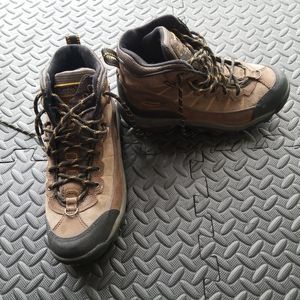 Columbia omni tech grip waterproof hiking mens8.5